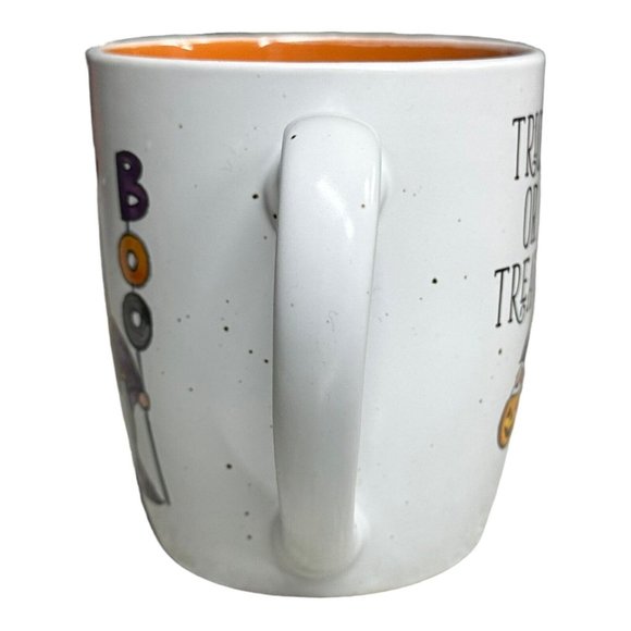 Cobwebs & Cauldrons TRICK OR TREAT Bearded GNOME & PUMPKIN 16 oz Coffee Mug - Picture 4 of 8